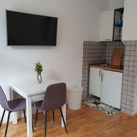 Sweet Vibes At Siska District, With Parking *